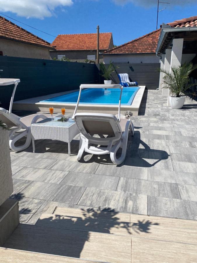 Breitling With Pool Apartment